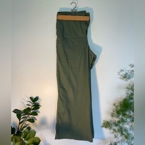 GAP Highrise girlfriend khaki